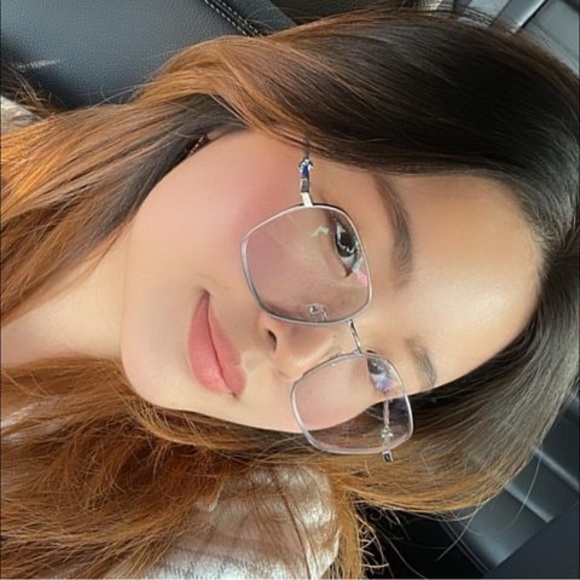 Meet your Posher, Châu - Picture 1 of 1